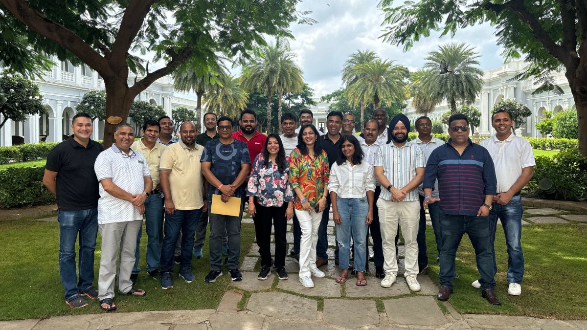 Heritage Meets Innovation: A Tech-Infused AR Teambuilding for Google Cloud CXOs